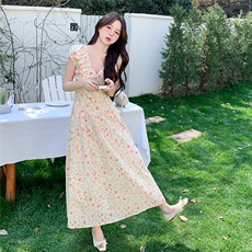 碎花夏季长裙褶皱江南美人连衣裙甜美初恋夏装气质显瘦时尚法式，女装连衣裙，2C212