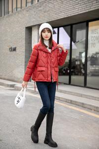 2021冬羽绒服图片