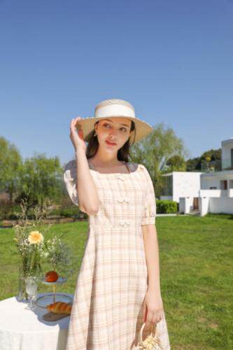 夏季新款精致盘扣格子连衣裙，女装连衣裙，忆思妤