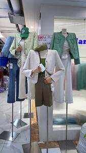 秋装大量上新图片