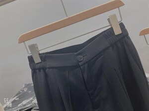 面料阔腿裤图片