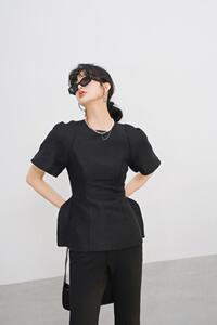 夏款现货，设计款上衣图片