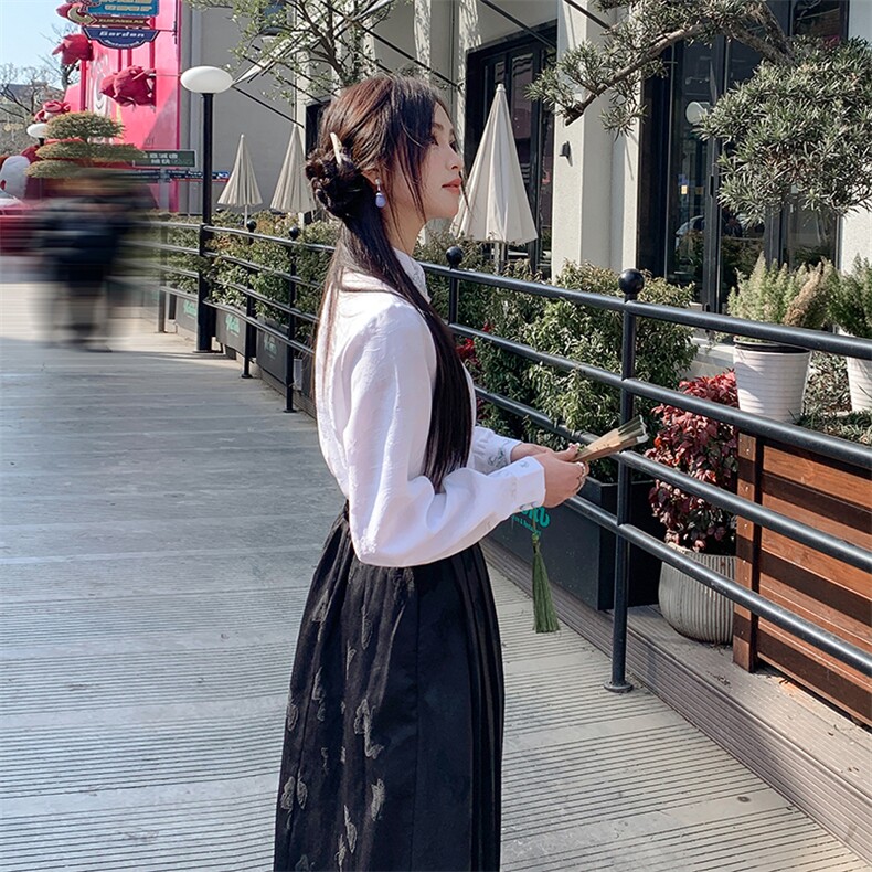优雅新中式立领提花衬衫修身显瘦长袖上衣搭配高腰马面裙,女装衬衫,诺蝶