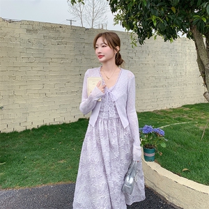 高级感甜美雪纺碎花长裙2025新款法式粉色吊带连衣裙女夏图片