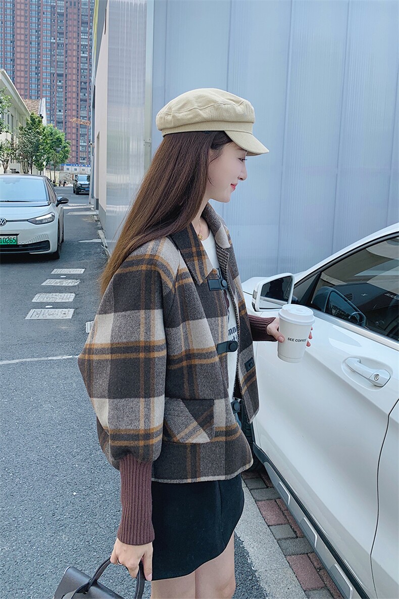 美拉德格子拼接毛呢外套女冬季加厚高级感穿搭减龄小个子呢大衣,女装毛呢外套,2C056