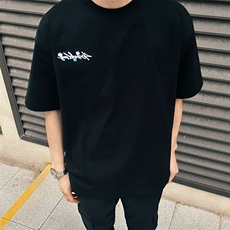 黑色
