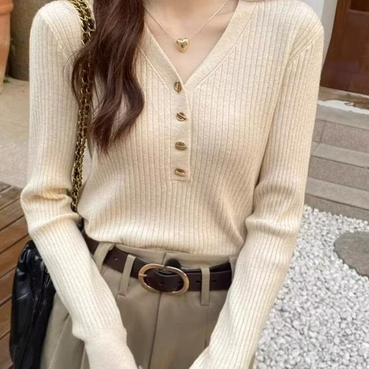 ins常规款长袖修身型V领春秋针织打底衫女毛衣高级感内搭通勤套头图片