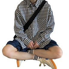 黑色