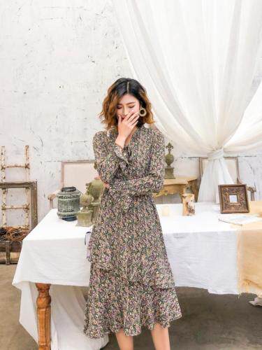 现货韩版碎花连衣裙，女装连衣裙，荷塘月色