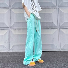 浅蓝色