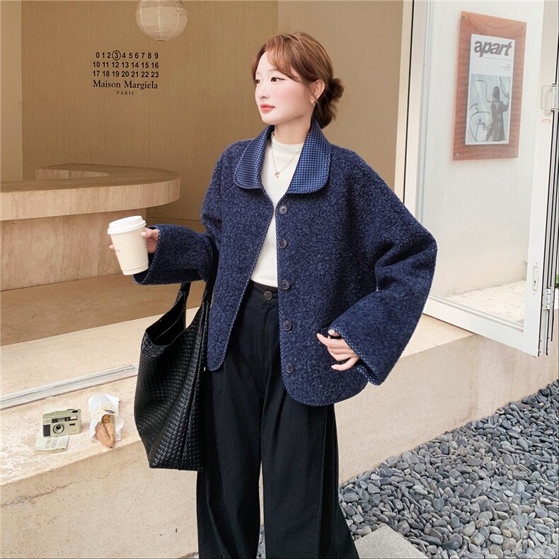 藏蓝色格子拼接羊羔毛外套女秋冬2025新款皮毛一体超好看短款上衣,女装短外套,2C325