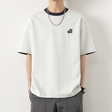 白色