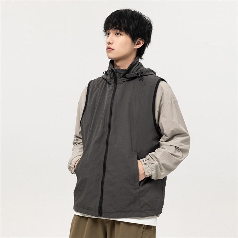 南夏乔装2025新款纯色口袋装饰无袖上衣日系复古可拆卸连帽马甲男，男装背心/马甲，电商S006（B521）