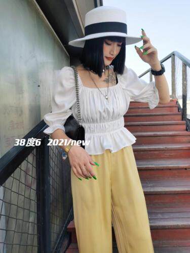 百搭显瘦上衣搭配时尚云朵裤，女装，38度6