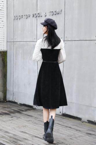 春季新款，蕾丝拼接修身显瘦气质连衣裙，女装连衣裙，东洋天堂之花