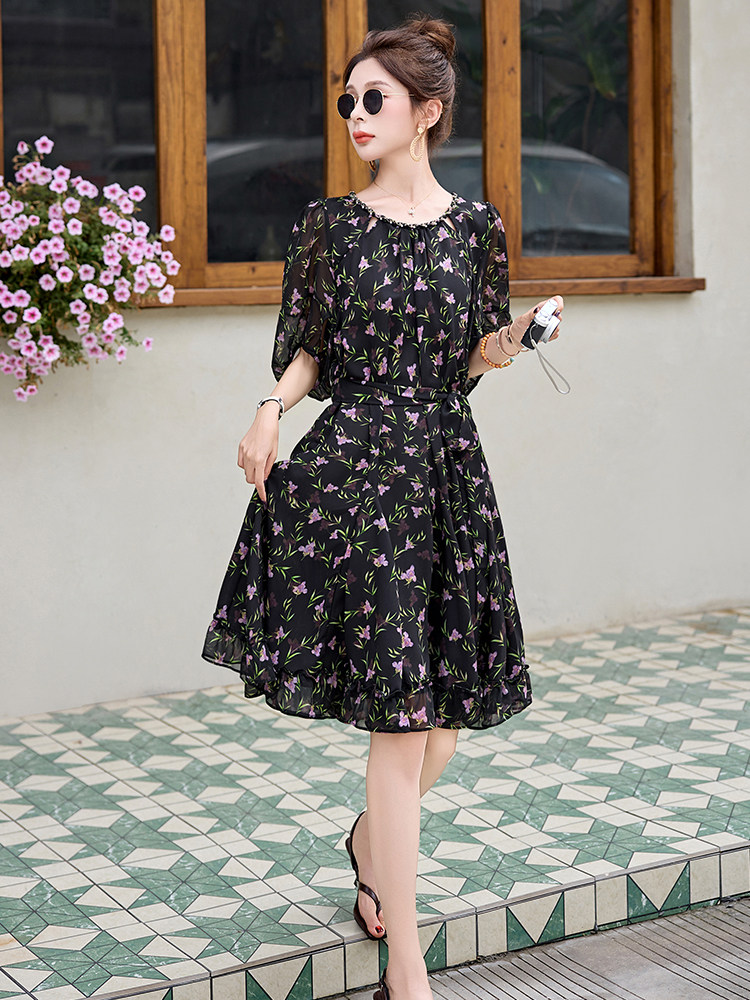高级感碎花连衣裙女2025夏季新薄款小个子收腰显瘦十三行法式裙子,女装连衣裙,恋慕依尚