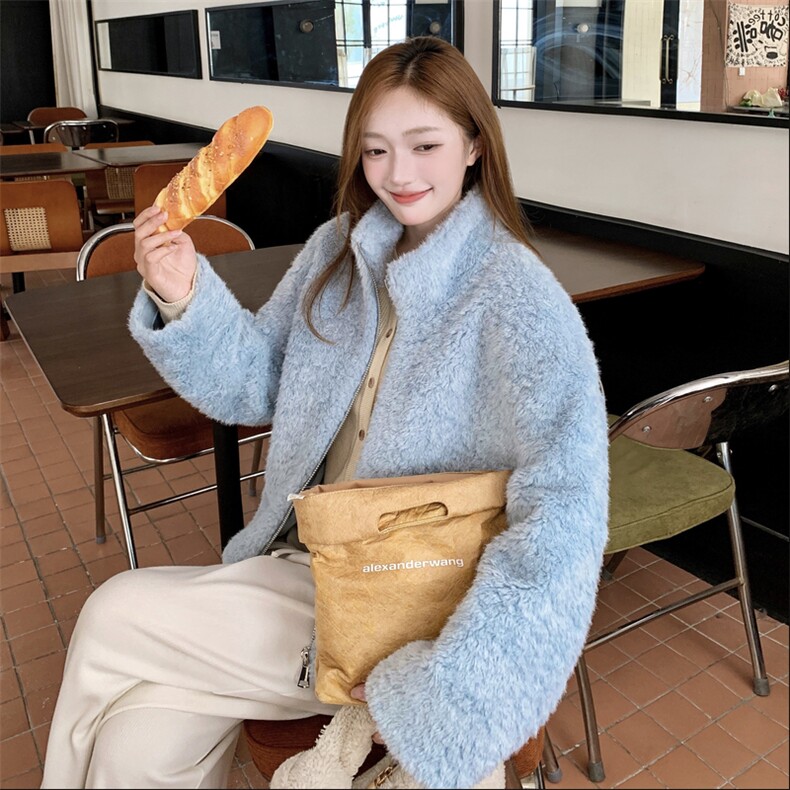 巨好看皮毛一体羊羔毛蓝色外套女秋冬2025新款小个子流行爆款棉服,女装短外套,2C295