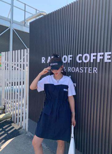 夏季新款韩版拼接连衣裙，女装连衣裙，红头发儿