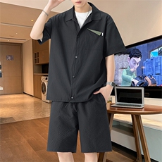黑色