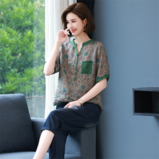 2025年夏季碎花上衣牛仔九分裤两件套装，女装套装/套裙，简韵佳