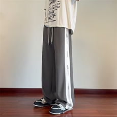 深灰色