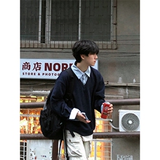 藏青色
