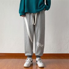 灰色