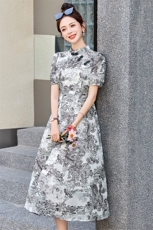 新中式国风改良旗袍连衣裙女2025夏季新款修身显瘦印花绝美长裙子，女装连衣裙，吾爱衣