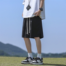 黑色