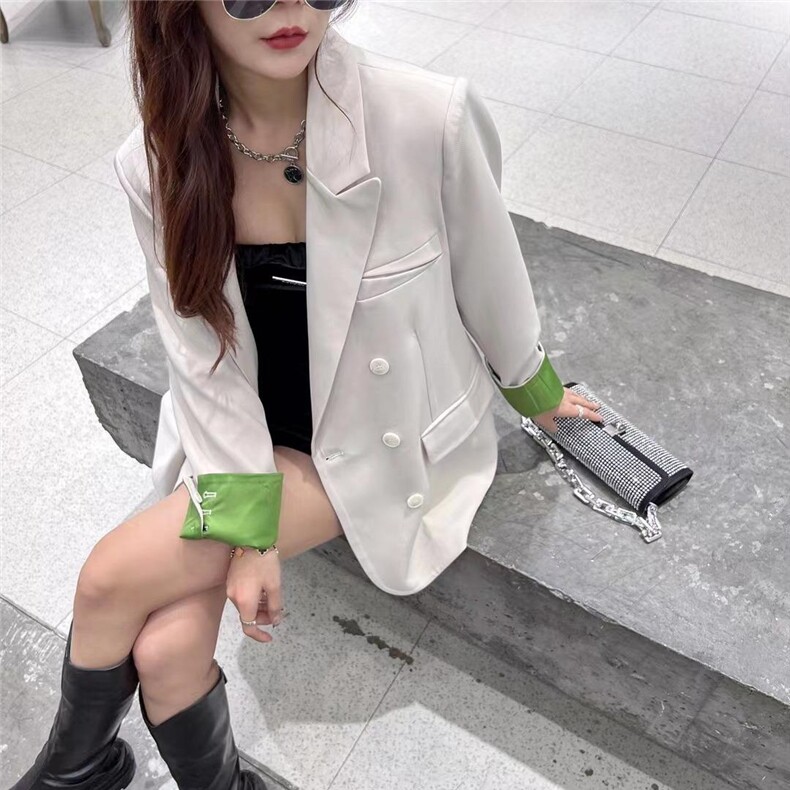 袖口撞色西装，女装西装，茜茜可依 红太狼