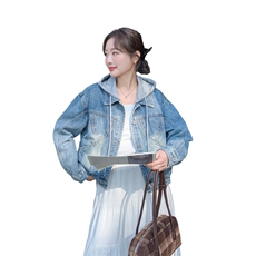 2026春装新款牛仔连帽短外套2C092-2612-P160-K258，女装短外套，2C092