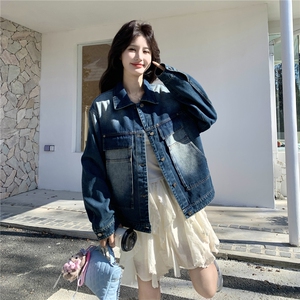 韩版渐变水洗牛仔夹克女拼接口袋设计感宽松休闲百搭秋款短外套图片