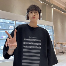 黑色