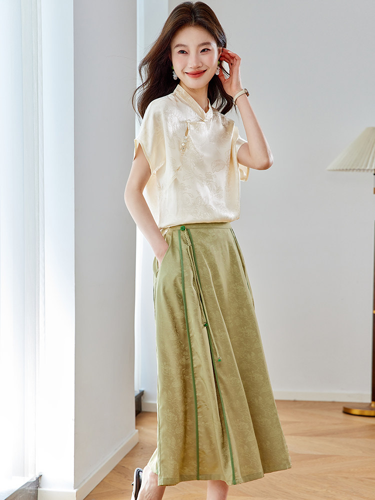 新中式国风套装女2025年夏季新款高级感减龄改良旗袍马面裙两件套,女装套装/套裙,新依时派