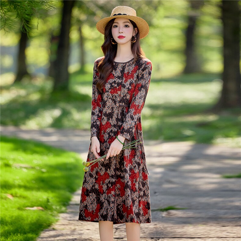 水衣源2408款针织提花中长款宽松连衣裙妈妈装,女装连衣裙,水衣源
