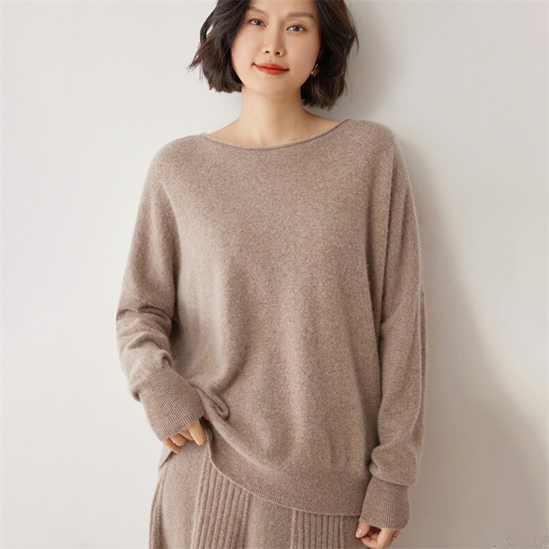 时尚女士羊绒衫一字领宽松显瘦30%羊绒黑色简约百搭,女装羊绒衫,雪山红莲