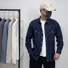深蓝色