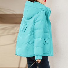现货白鸭绒羽绒服女连帽新款短款面包服时尚宽松休闲保暖轻暖外套，女装羽绒服，贵人树