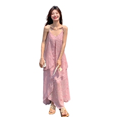 温柔甜美粉色吊带连衣裙女夏2025新款减龄多巴胺穿搭独特漂亮长裙，女装连衣裙，2C086
