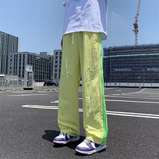 黄色