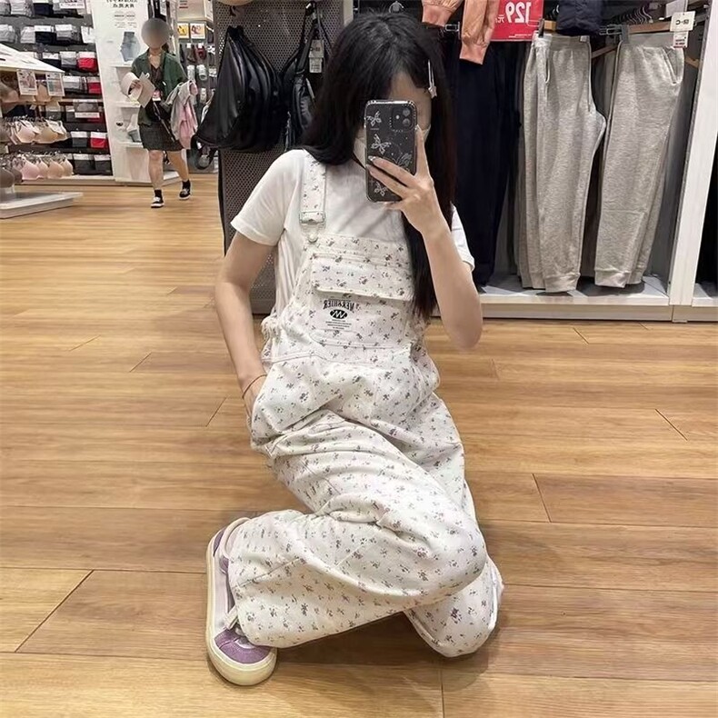 日系可爱清纯风白色牛仔背带裤女印花少女连体裤宽松显瘦长裤子潮图片