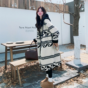 现货羊羔毛外套长款皮毛一体女2025冬新款303-W6870-P175-K258图片