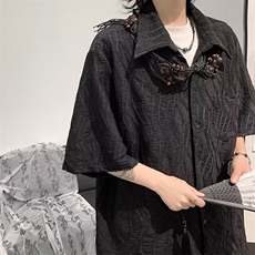 黑色