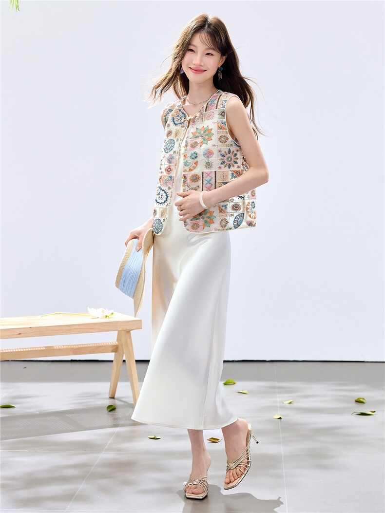 夏季新款现货!2026新中式小清新刺绣马甲+珍珠吊带连衣裙套装女,女装套装/套裙,央宝儿