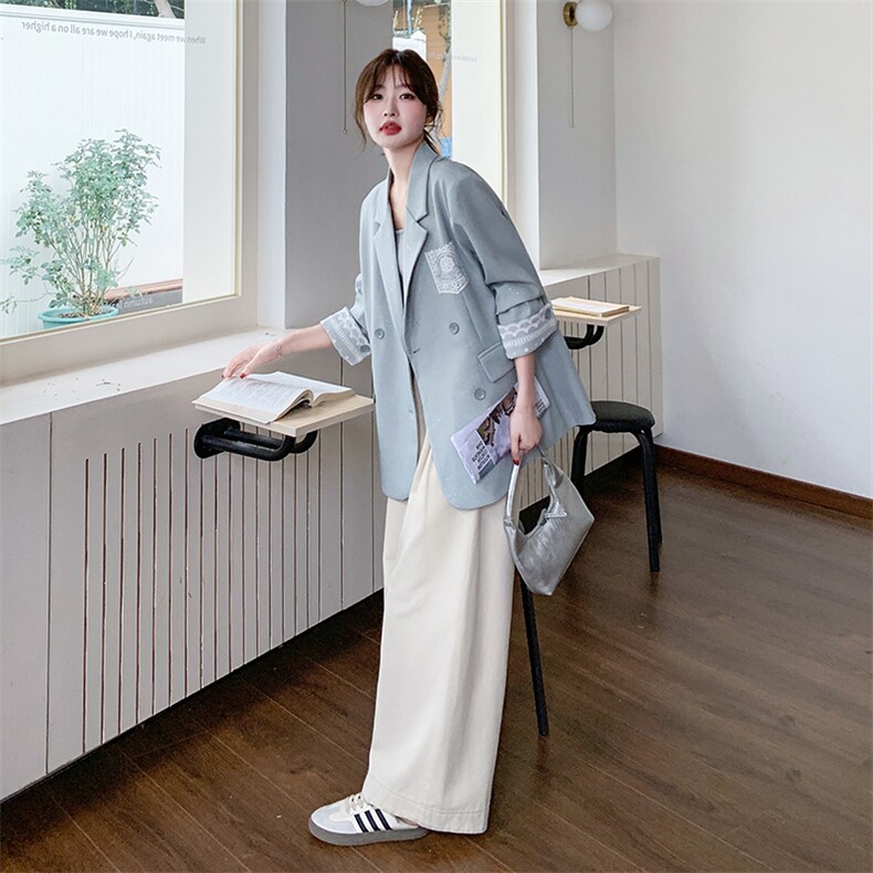 蓝色蕾丝拼接休闲西装外套女减龄百搭气质小西服高级感独特温柔风,女装西装,素月