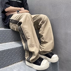 卡其色