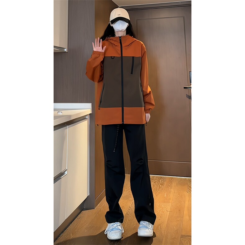 2024 春季新款 女模内景大码防水拼色冲锋衣M-5X HJ24083-P85图片