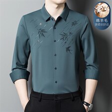 翠绿色
