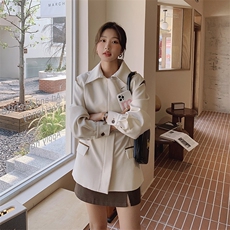 【现货主推】2024高级感炸街设计白色风衣2C372-1807-P145控198，女装风衣，2C372