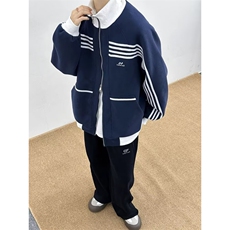 藏青色